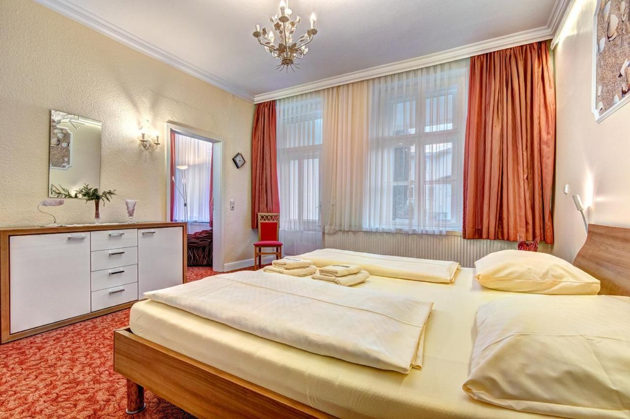 Pension Mittag Heringsdorf  Buitenkant foto