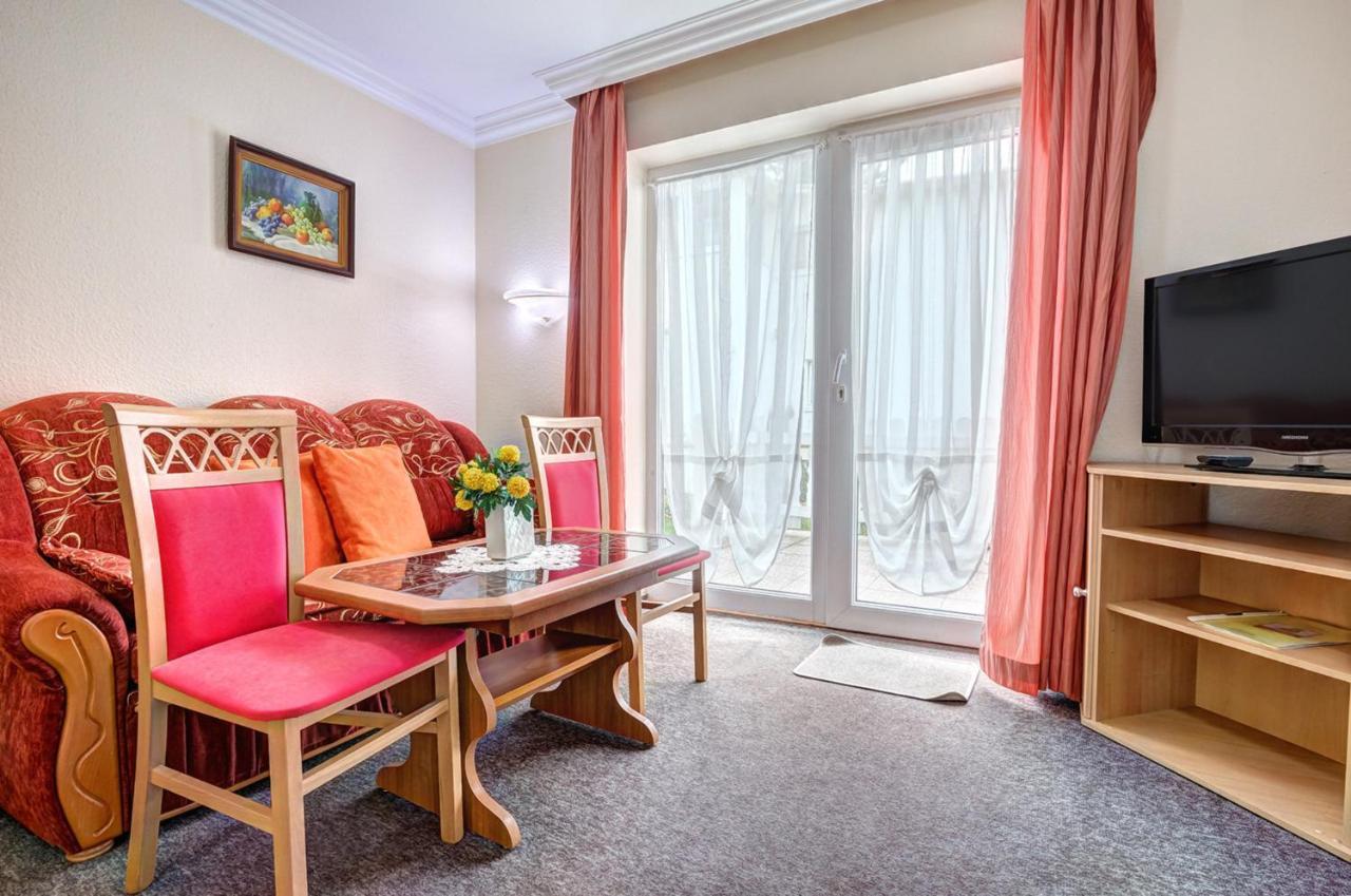 Pension Mittag Heringsdorf  Buitenkant foto