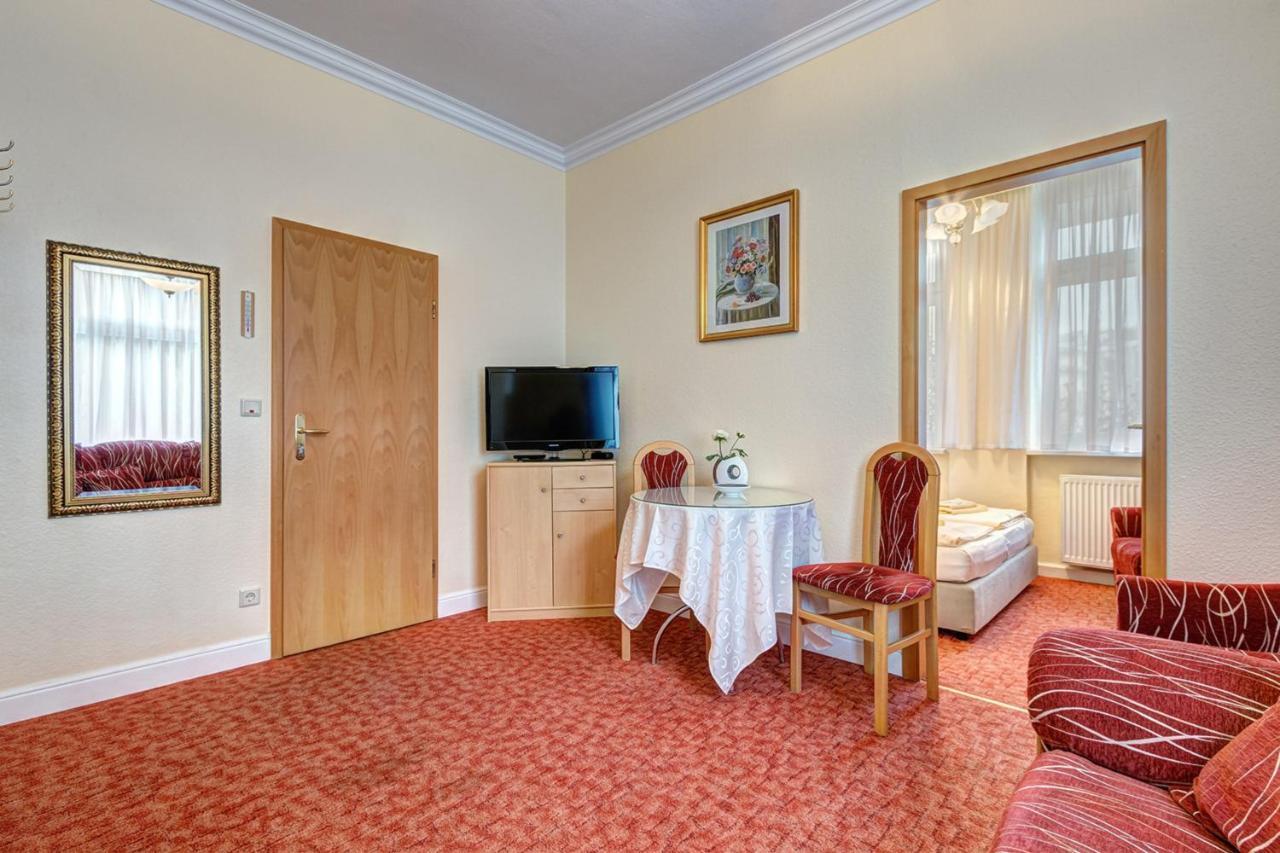 Pension Mittag Heringsdorf  Buitenkant foto