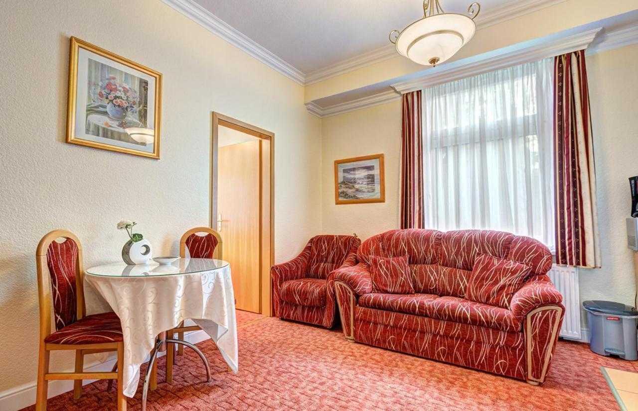 Pension Mittag Heringsdorf  Buitenkant foto