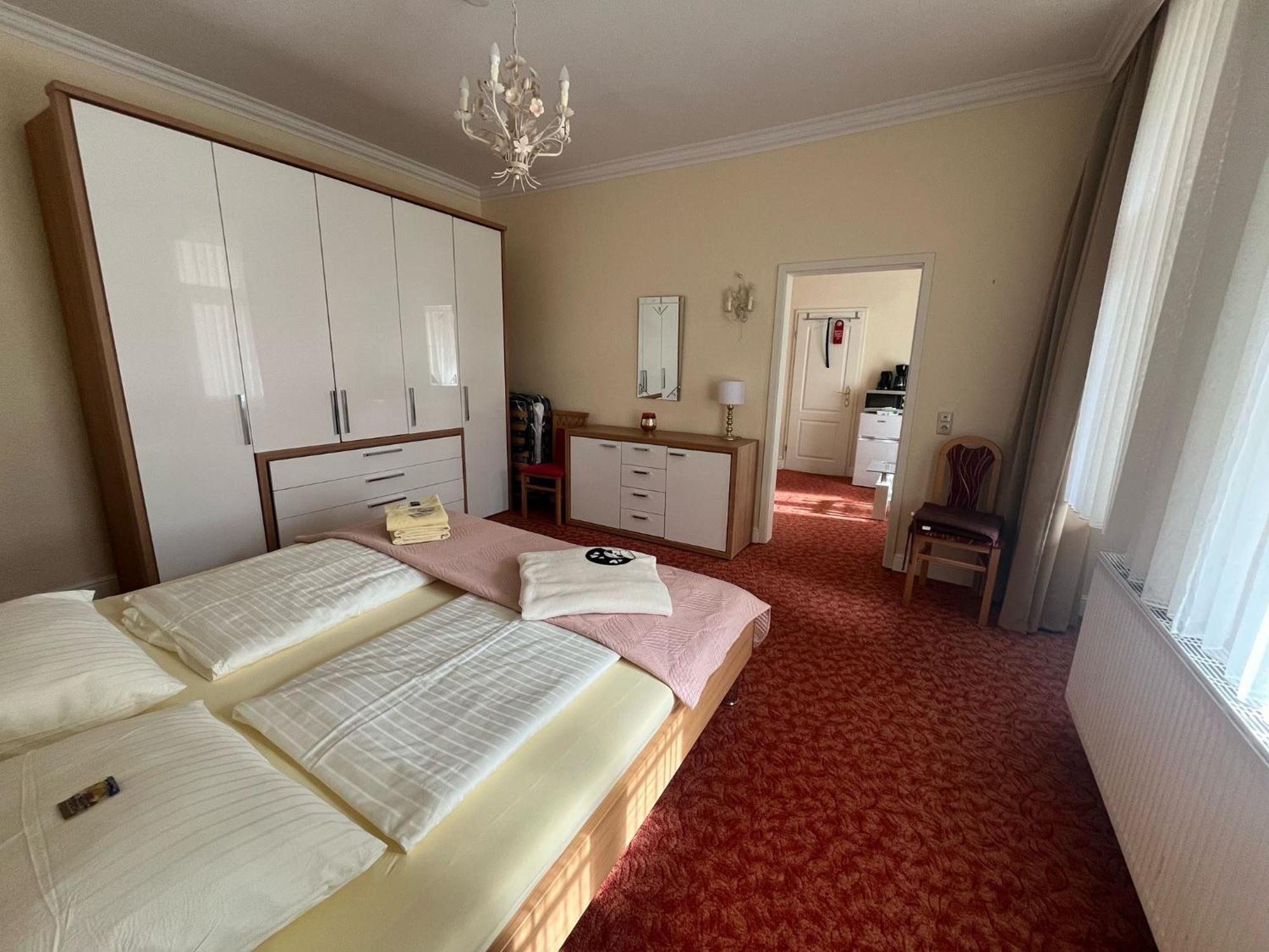 Pension Mittag Heringsdorf  Buitenkant foto