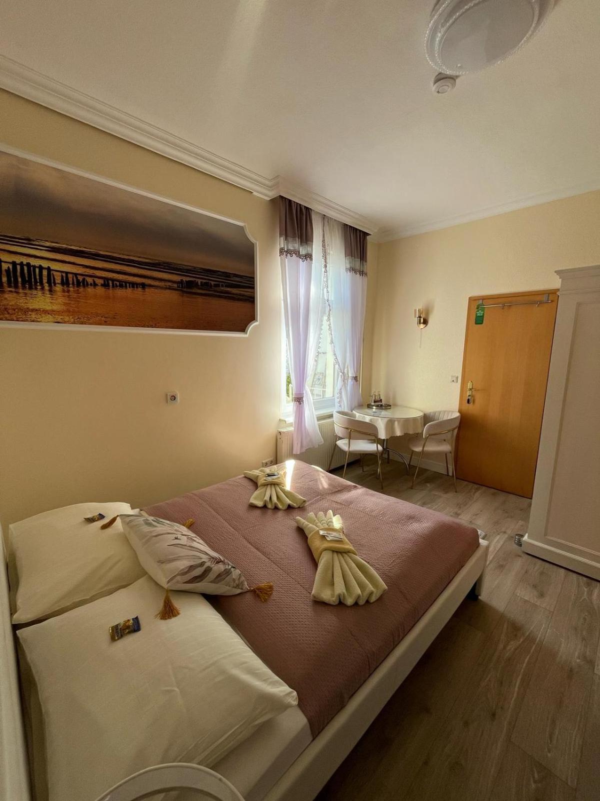 Pension Mittag Heringsdorf  Buitenkant foto