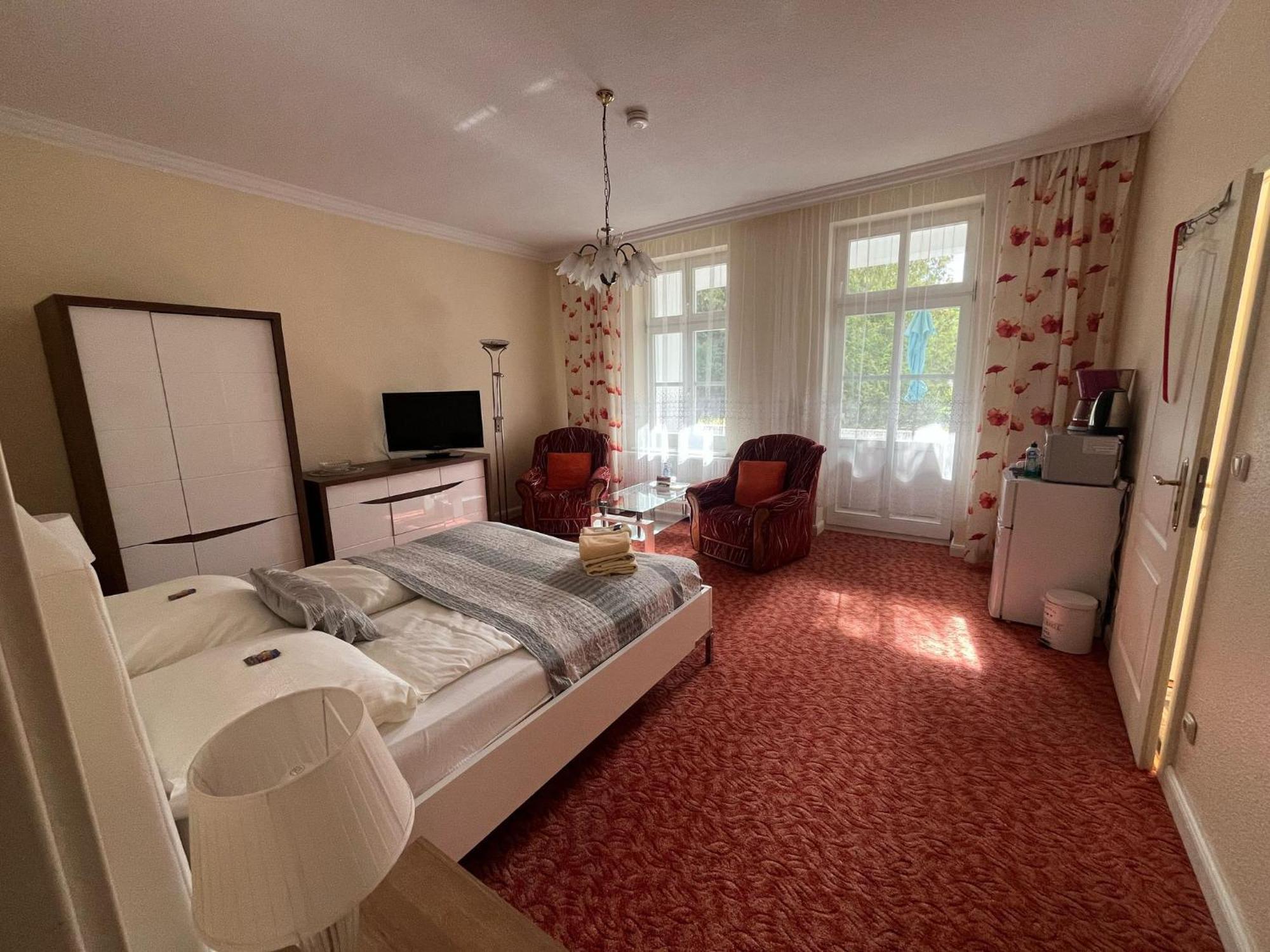 Pension Mittag Heringsdorf  Buitenkant foto