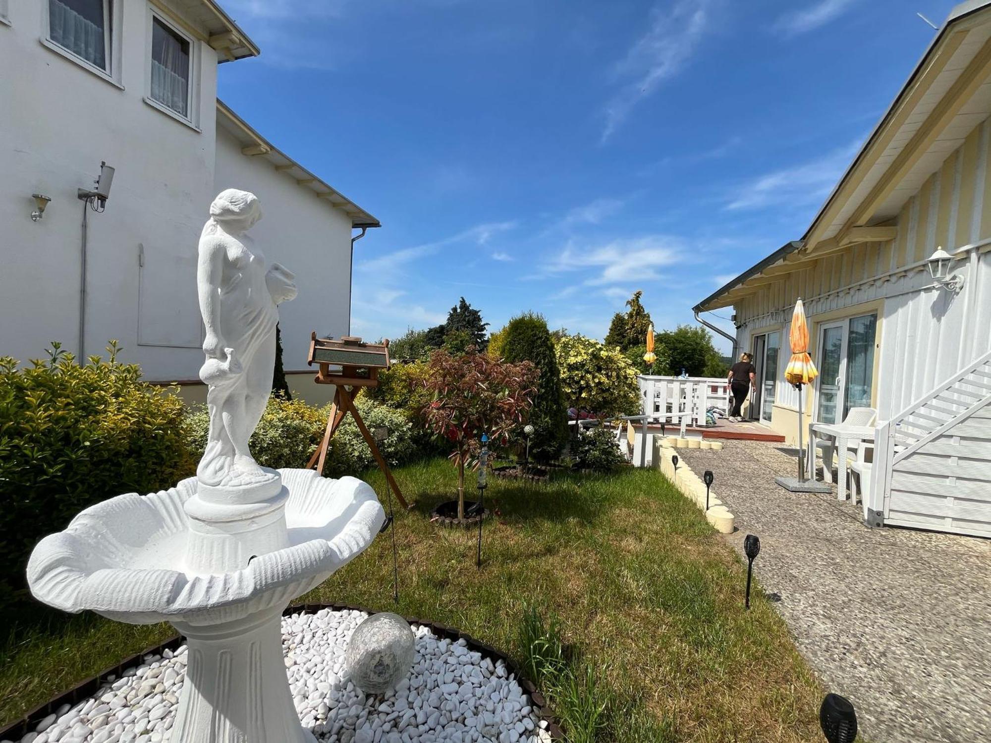 Pension Mittag Heringsdorf  Buitenkant foto
